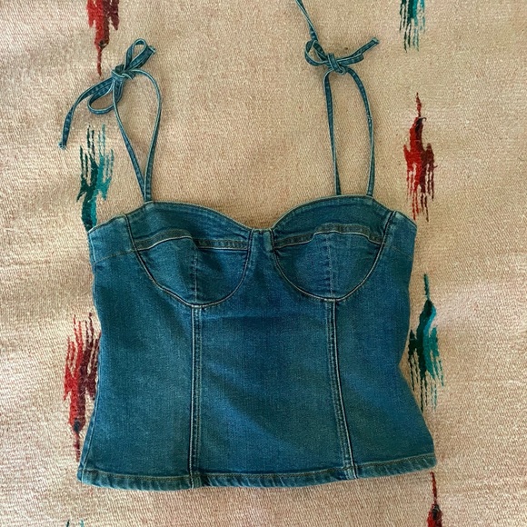 ✨EUC✨ Reformation top - Picture 2 of 5